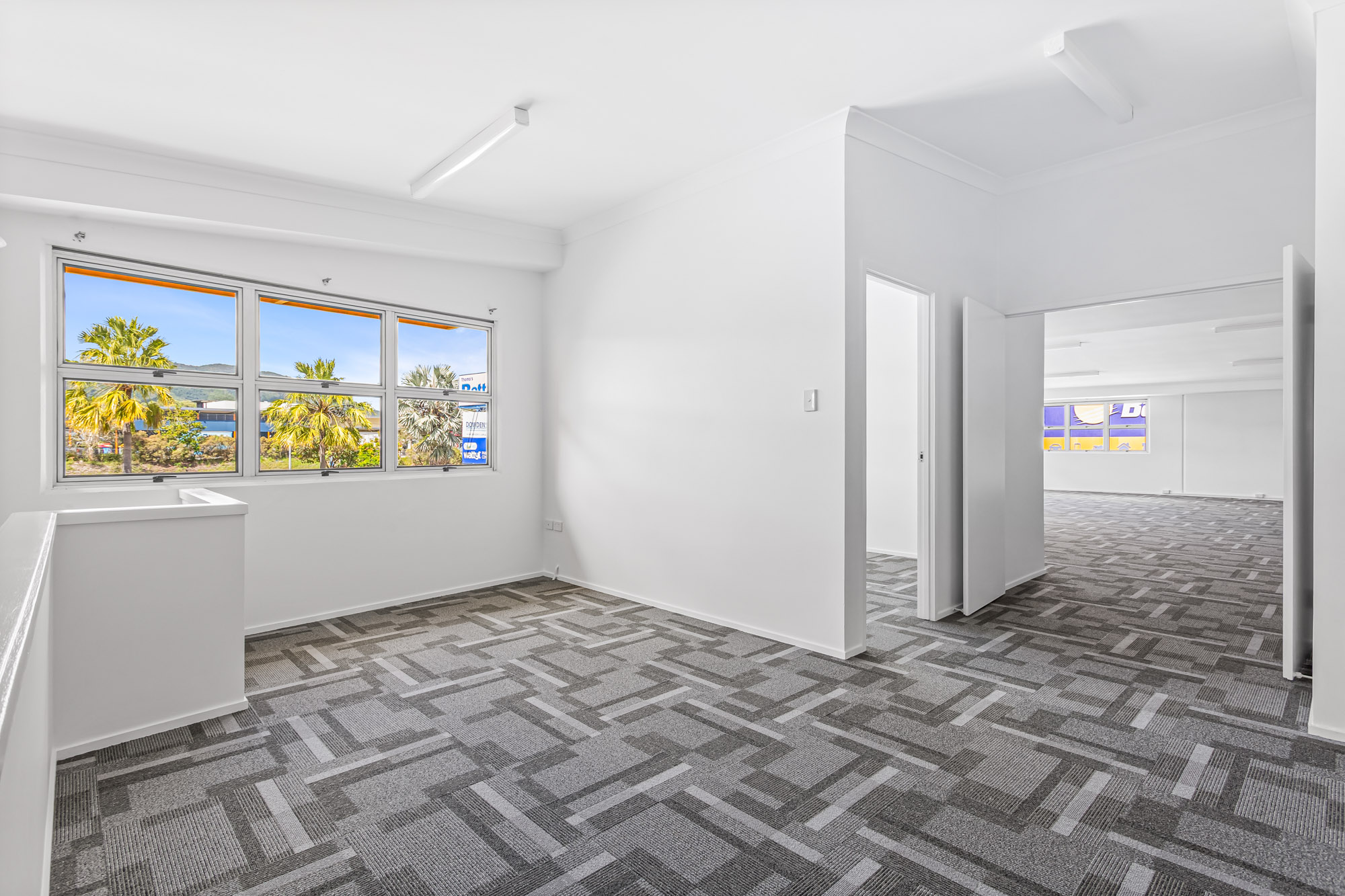 2/415 Yaamba Road, Park Avenue, QLD, 4701 - Image 2