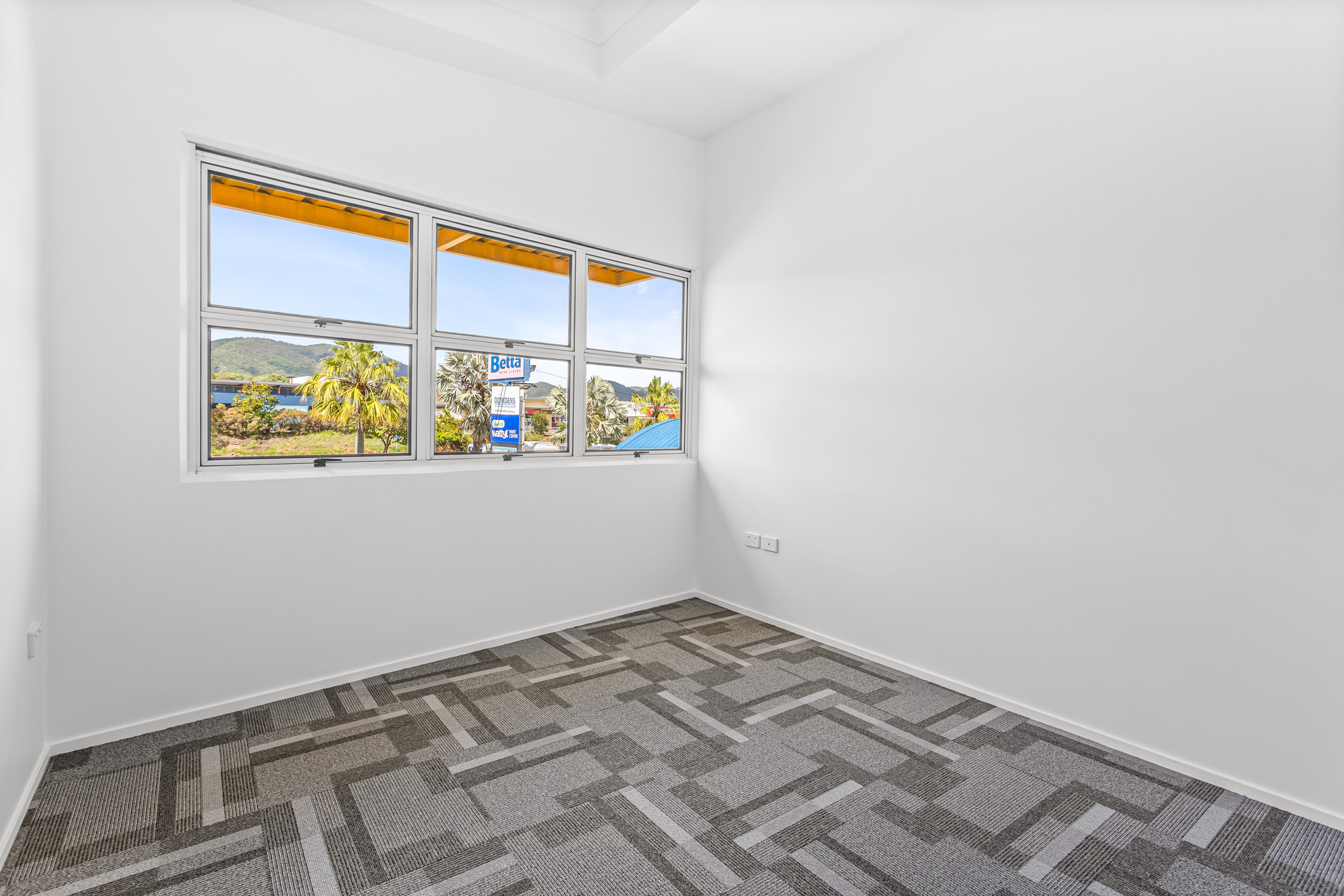 2/415 Yaamba Road, Park Avenue, QLD, 4701 - Image 6