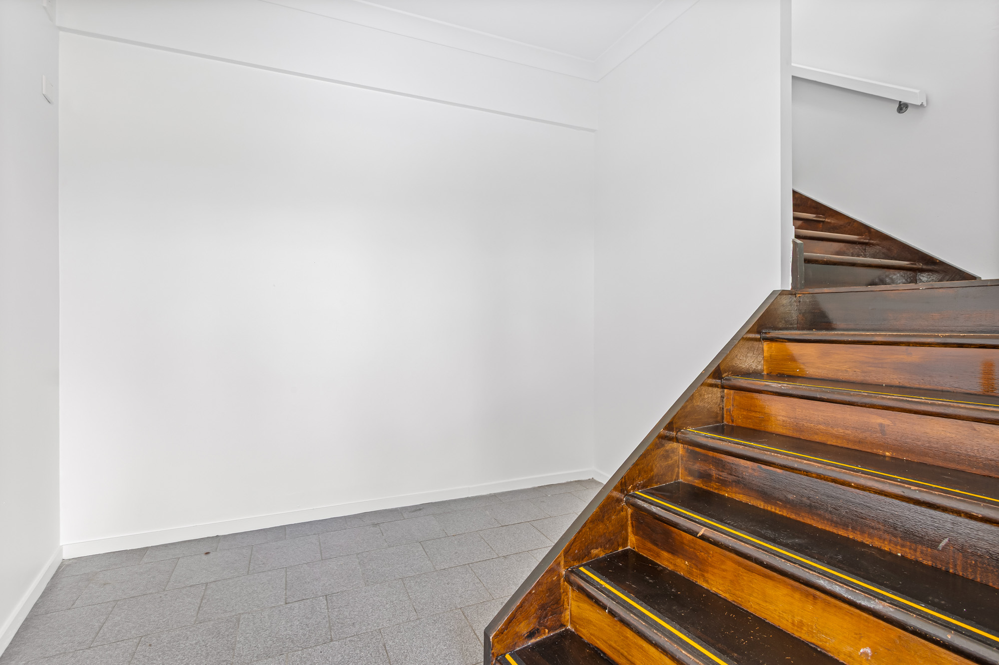 2/415 Yaamba Road, Park Avenue, QLD, 4701 - Image 4