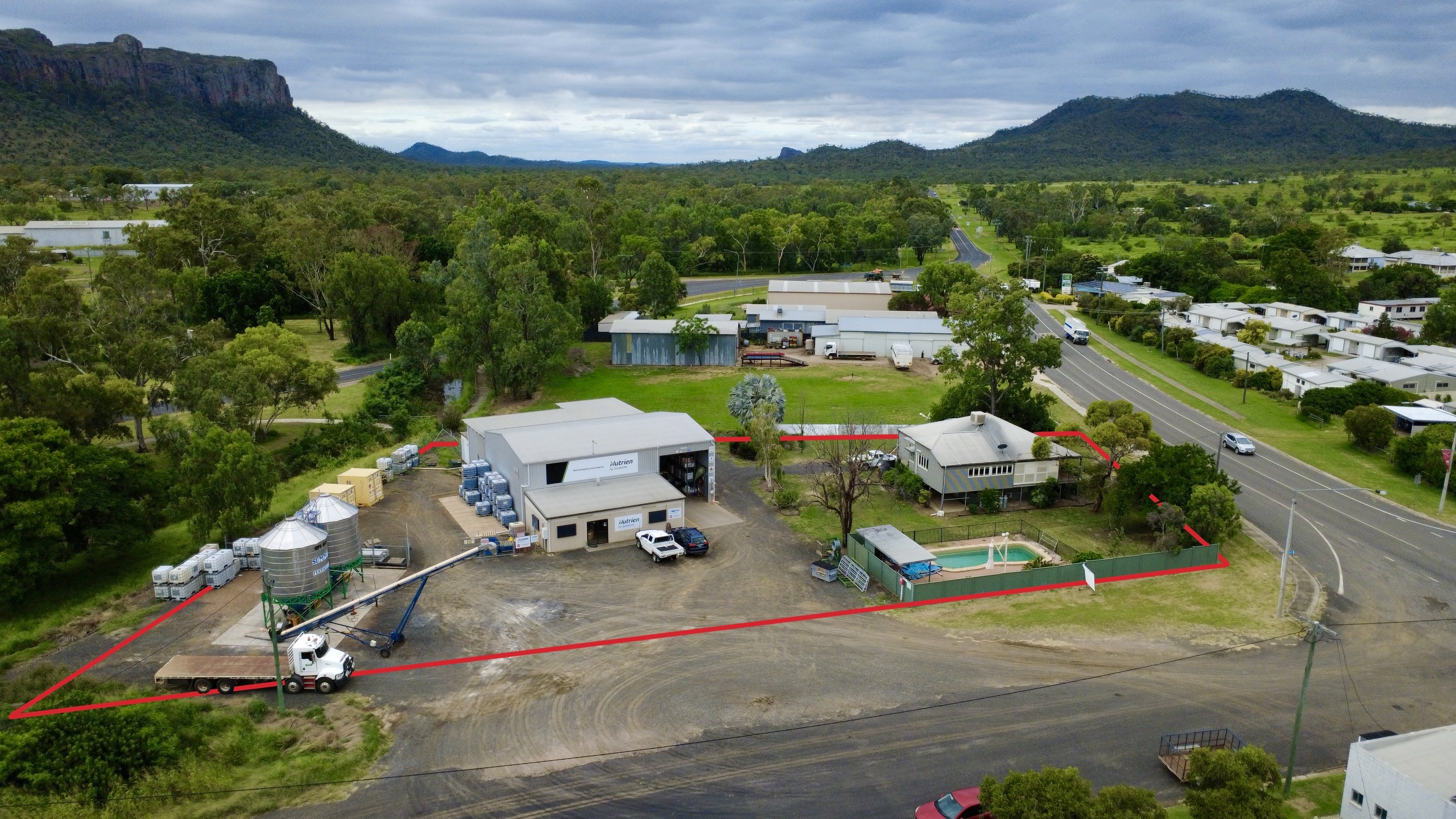 21 Eclipse Street, Springsure, QLD, 4722 - Image 1