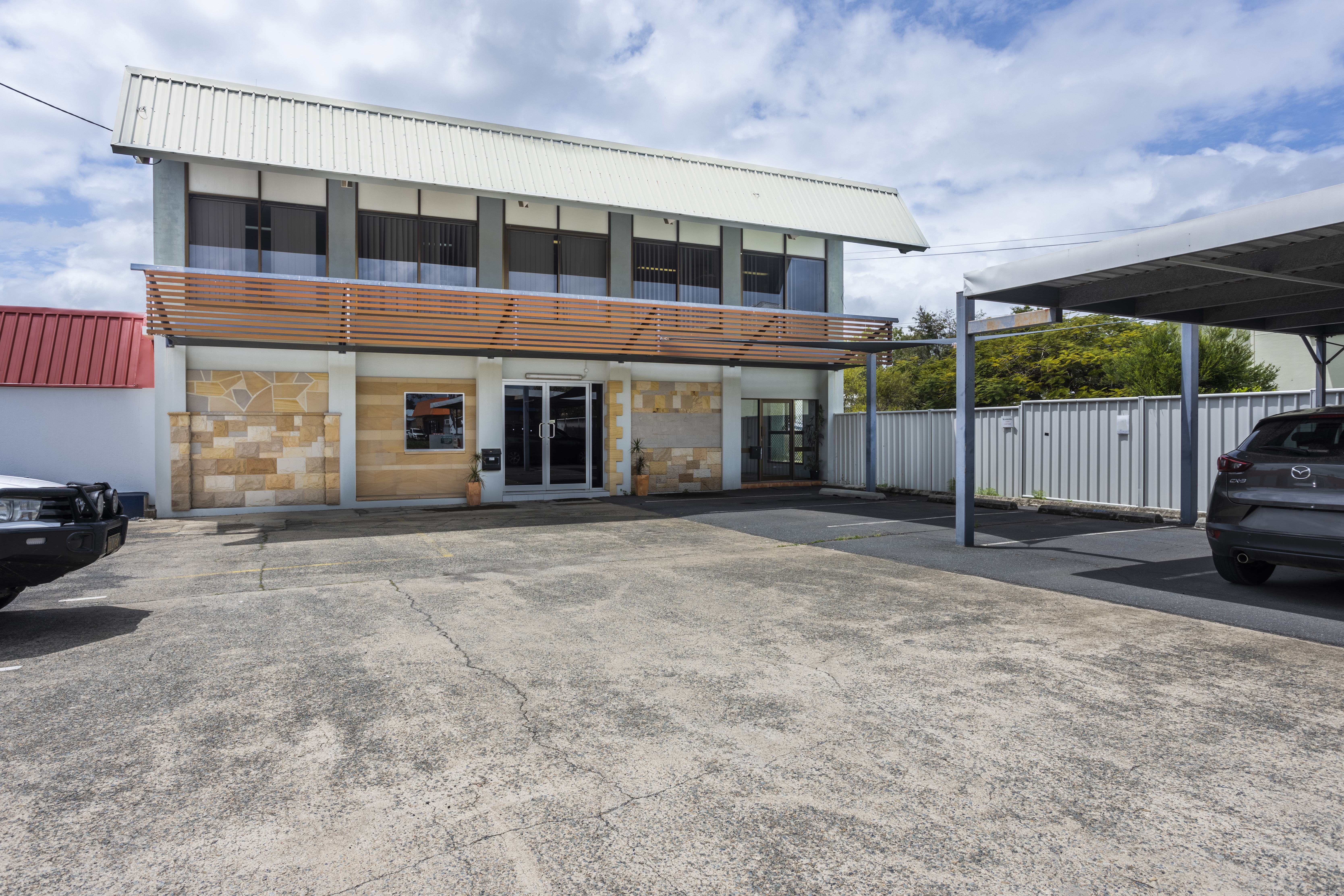 2/39 Gladstone Road, Allenstown, QLD, 4700 - Image 1