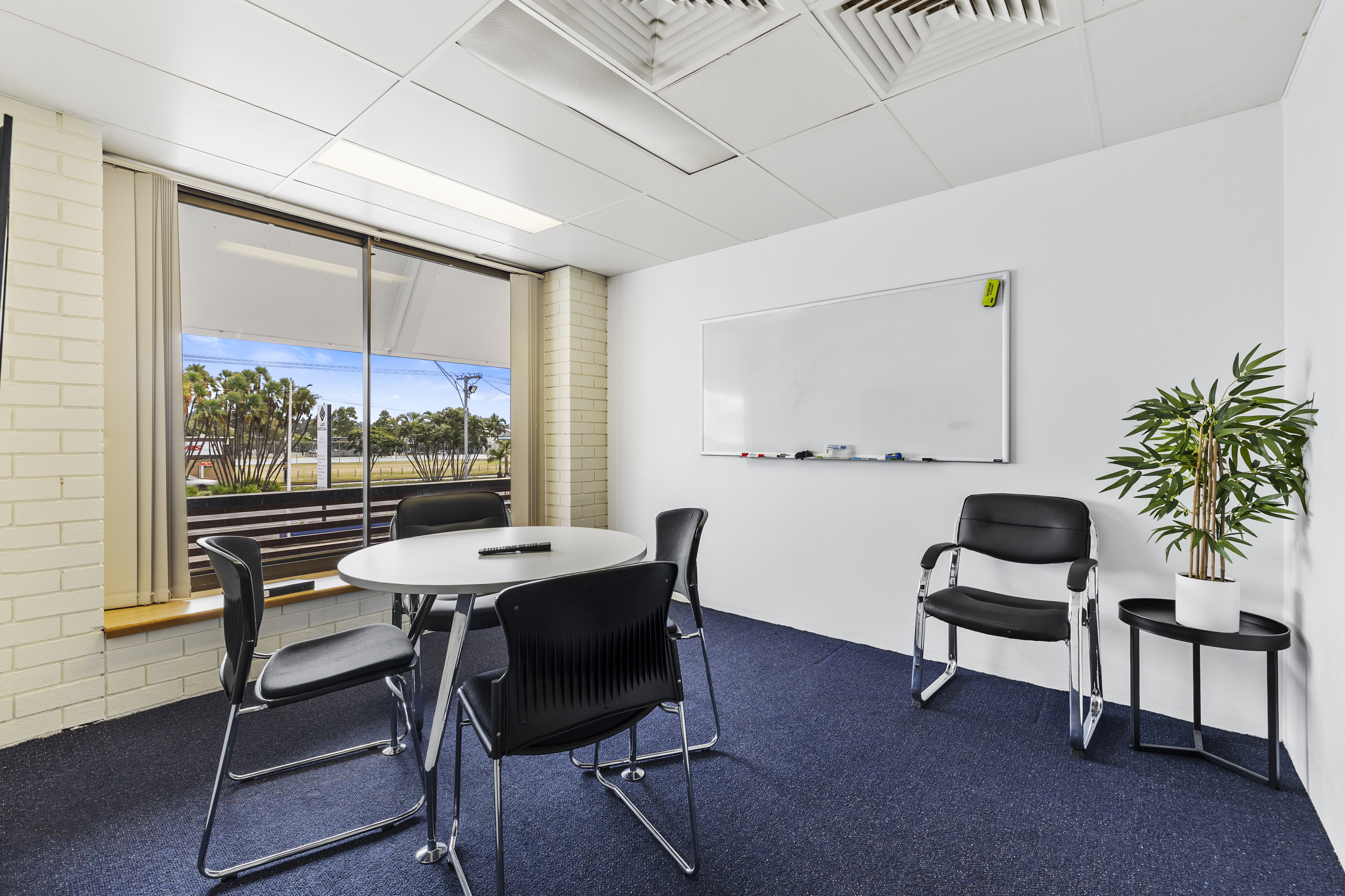 2/39 Gladstone Road, Allenstown, QLD, 4700 - Image 2