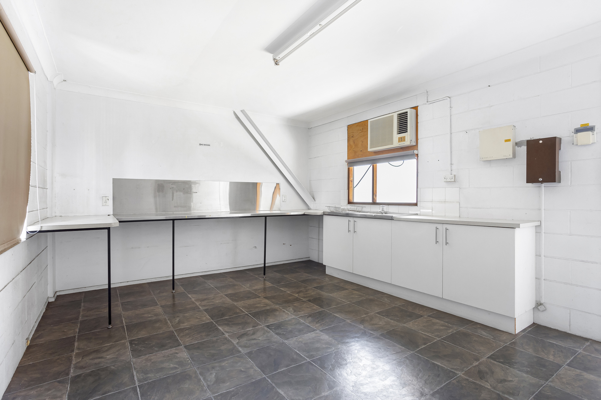 65 Denning Street, Park Avenue, QLD, 4701 - Image 6