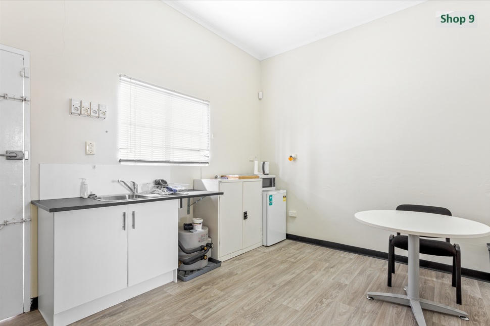 32 Denham Street, Rockhampton City, QLD, 4700 - Image 11