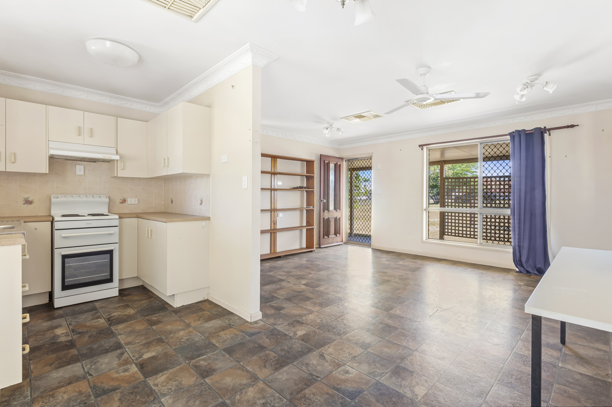 93 Foster Street, Gracemere, QLD, 4702 - Image 8
