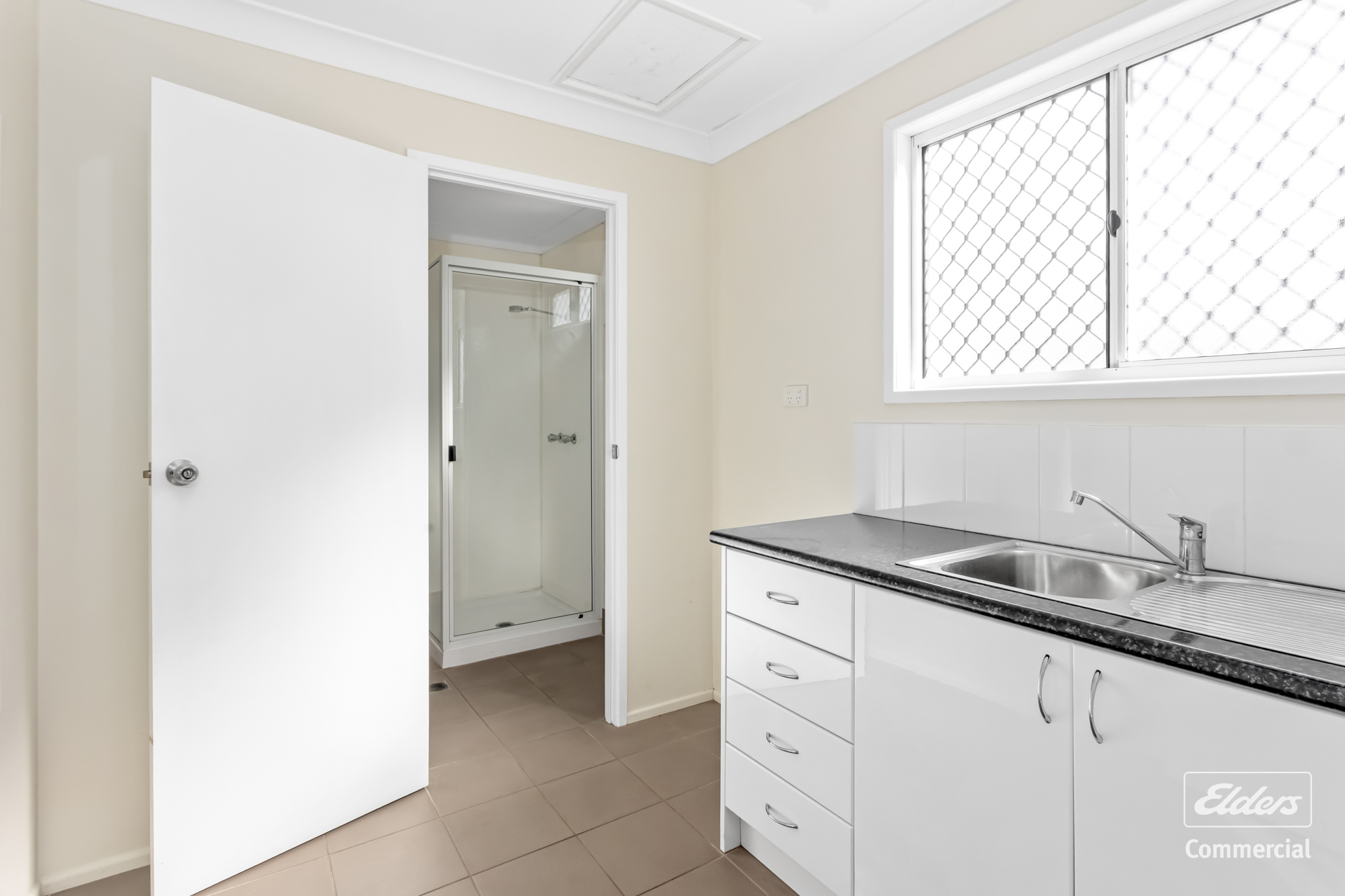 22 Upper Dawson Road, Allenstown, QLD, 4700 - Image 4