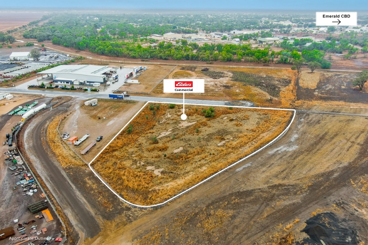 24 Sir Leslie Wilson Dr, Emerald, QLD, 4720 - Image 1