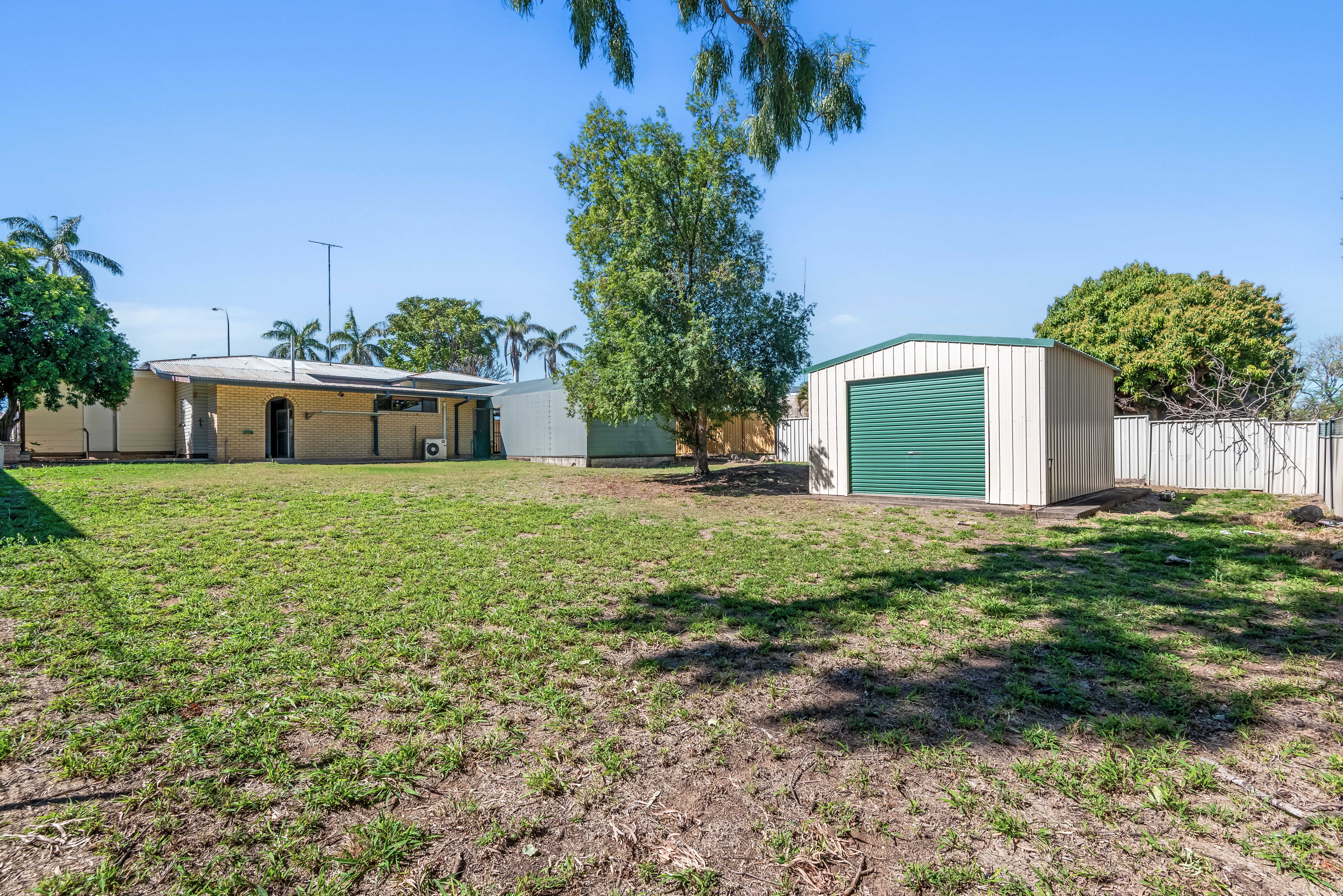 11 Hospital Road, Emerald, QLD, 4720 - Image 6