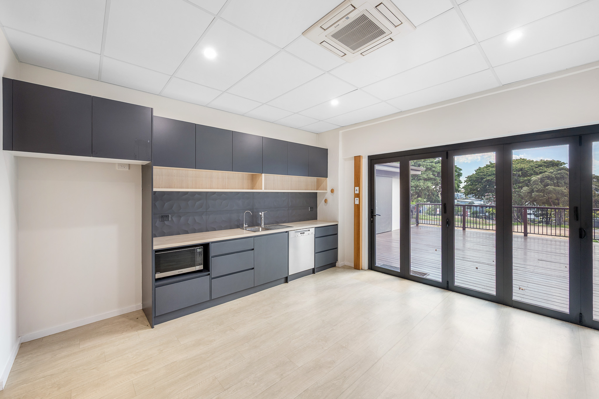 57 Goondoon Street, Gladstone Central, QLD, 4680 - Image 16