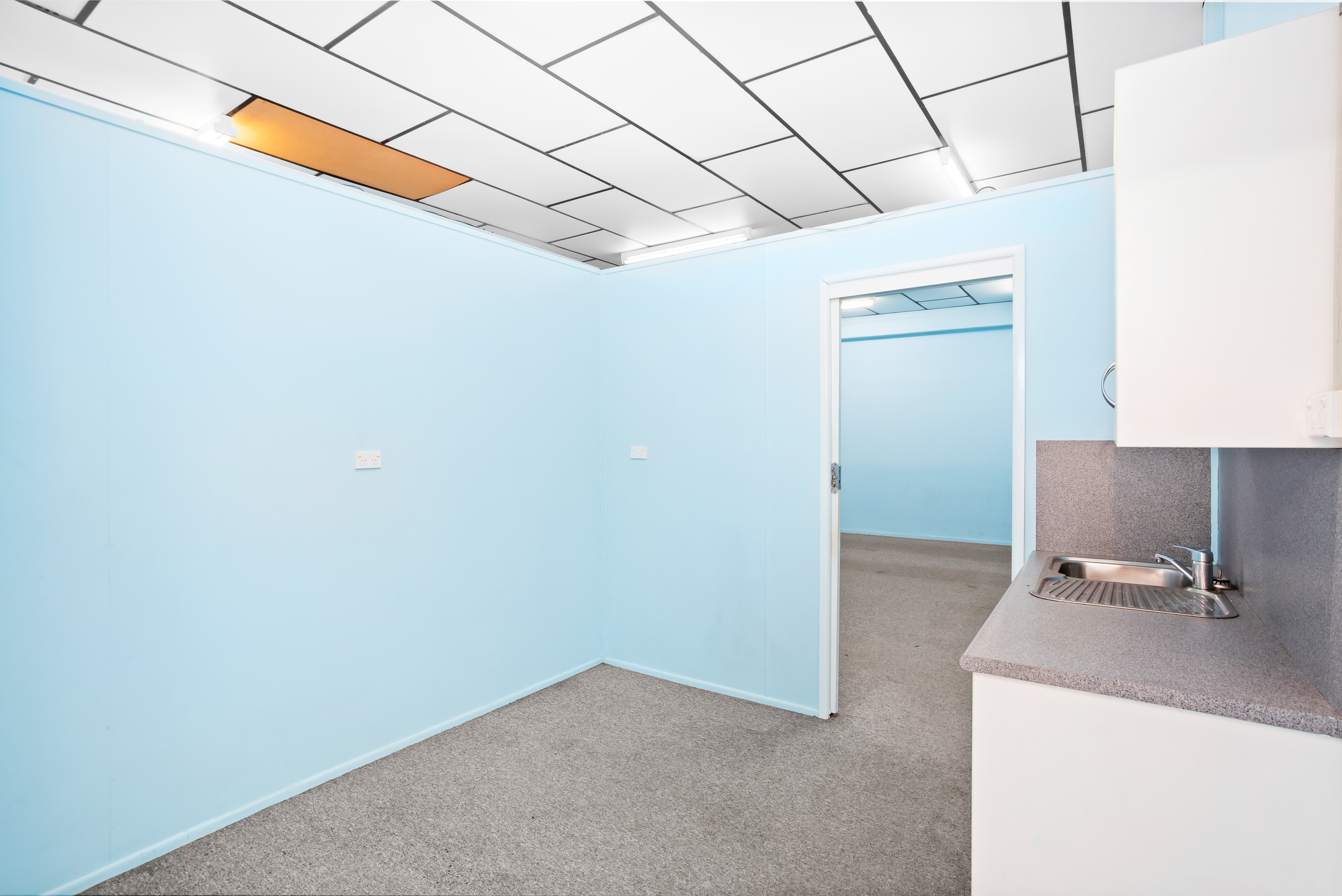 42-44 Main Street, Park Avenue, QLD, 4701 - Image 5
