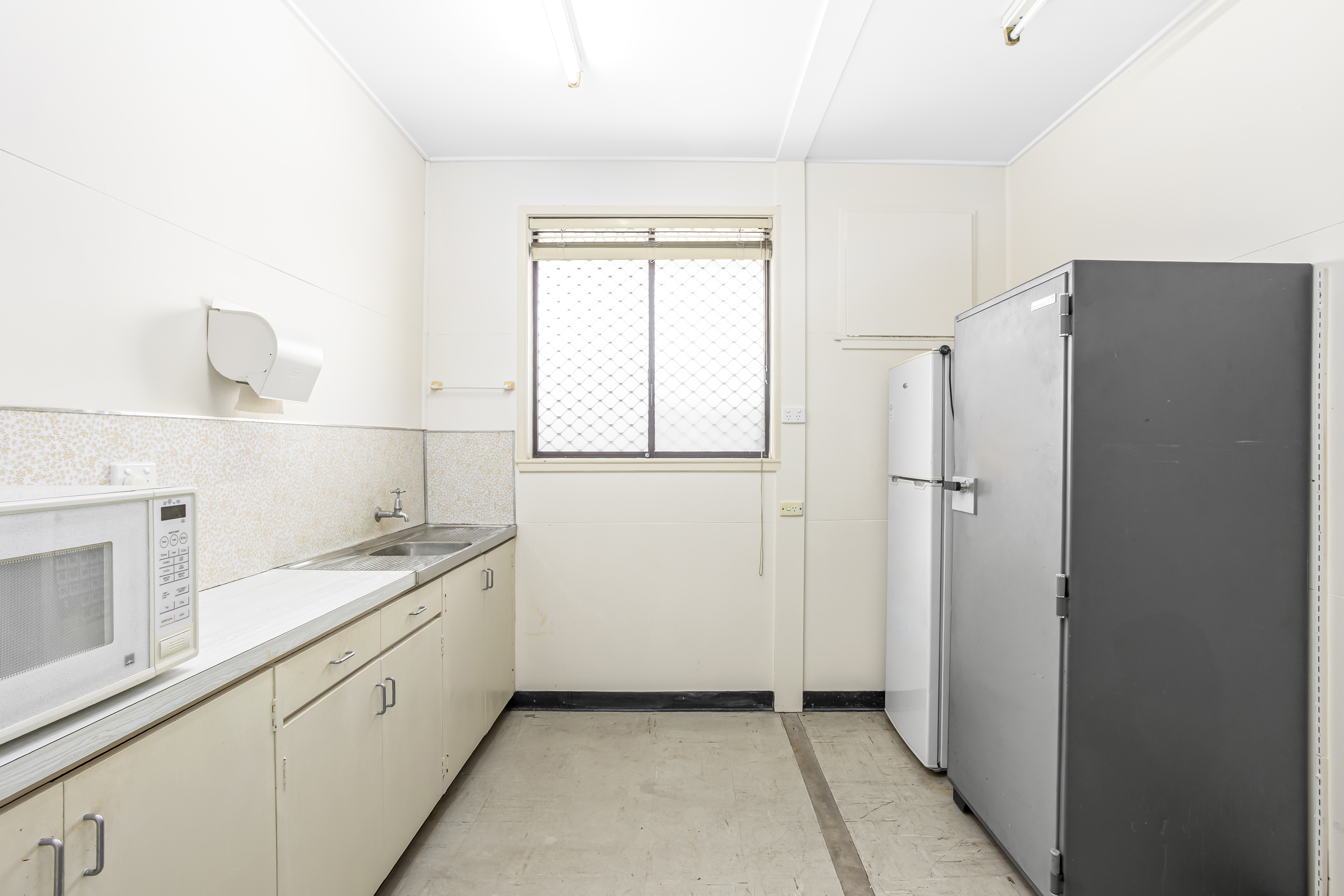 122 Denham Street, Allenstown, QLD, 4700 - Image 6