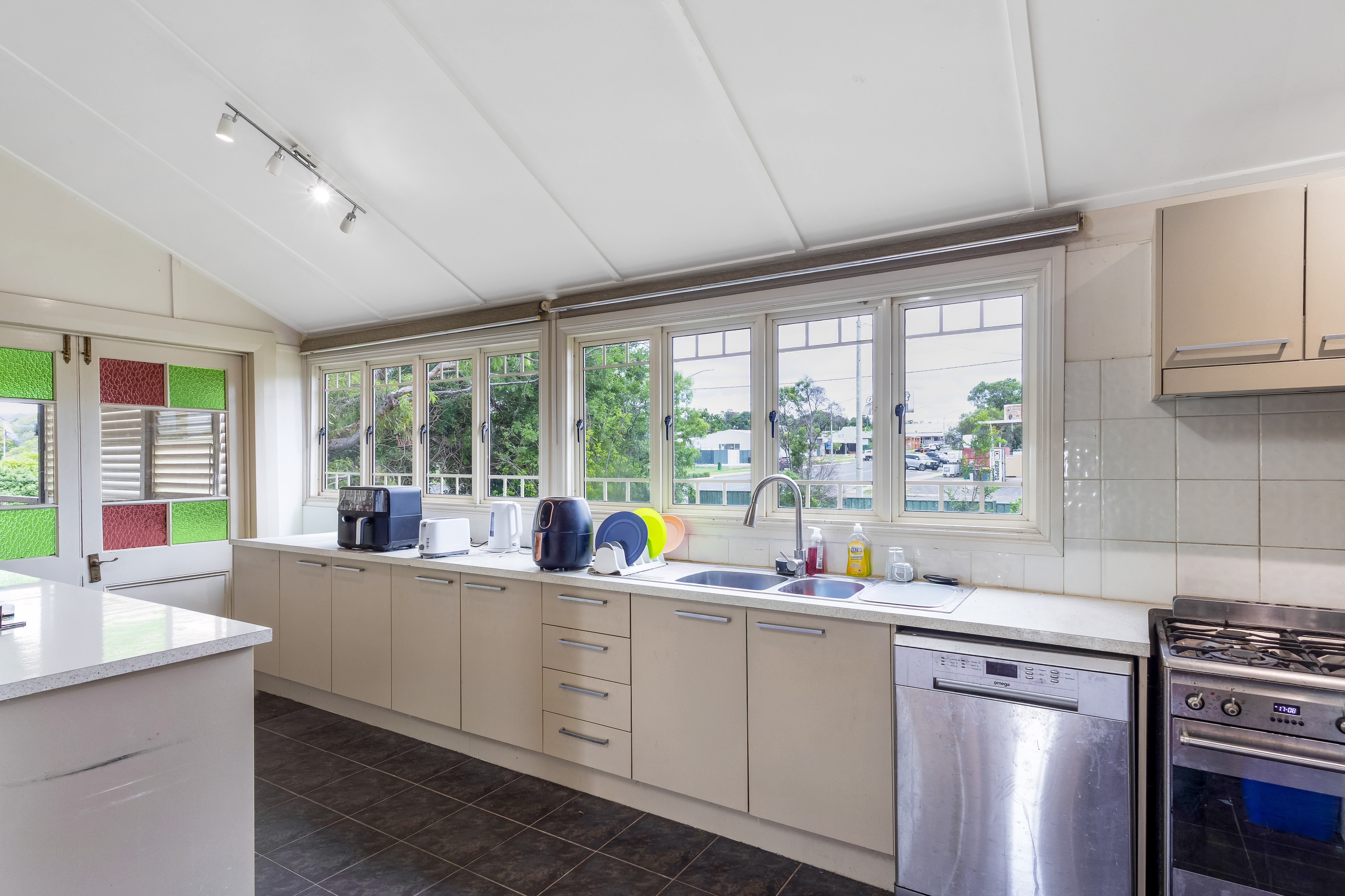 21 Eclipse Street, Springsure, QLD, 4722 - Image 13