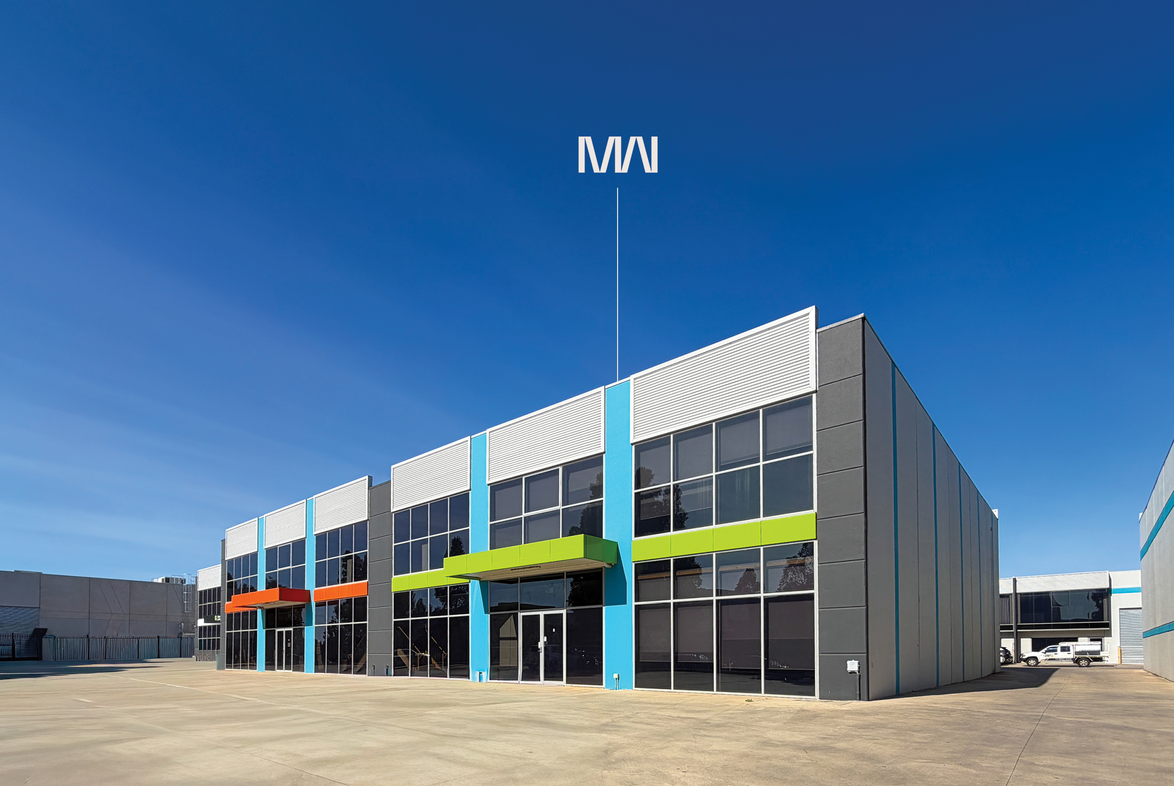 High Exposure Office/Warehouse/Showroom