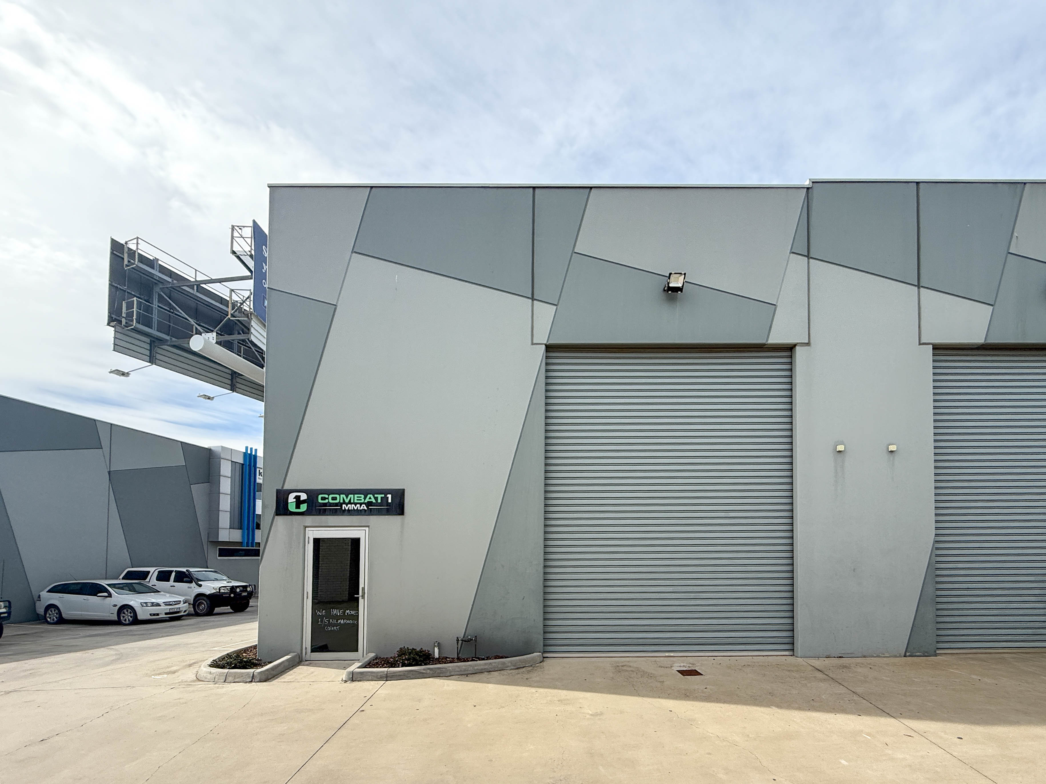 Freeway Frontage. Instant Access. Ready to Occupy