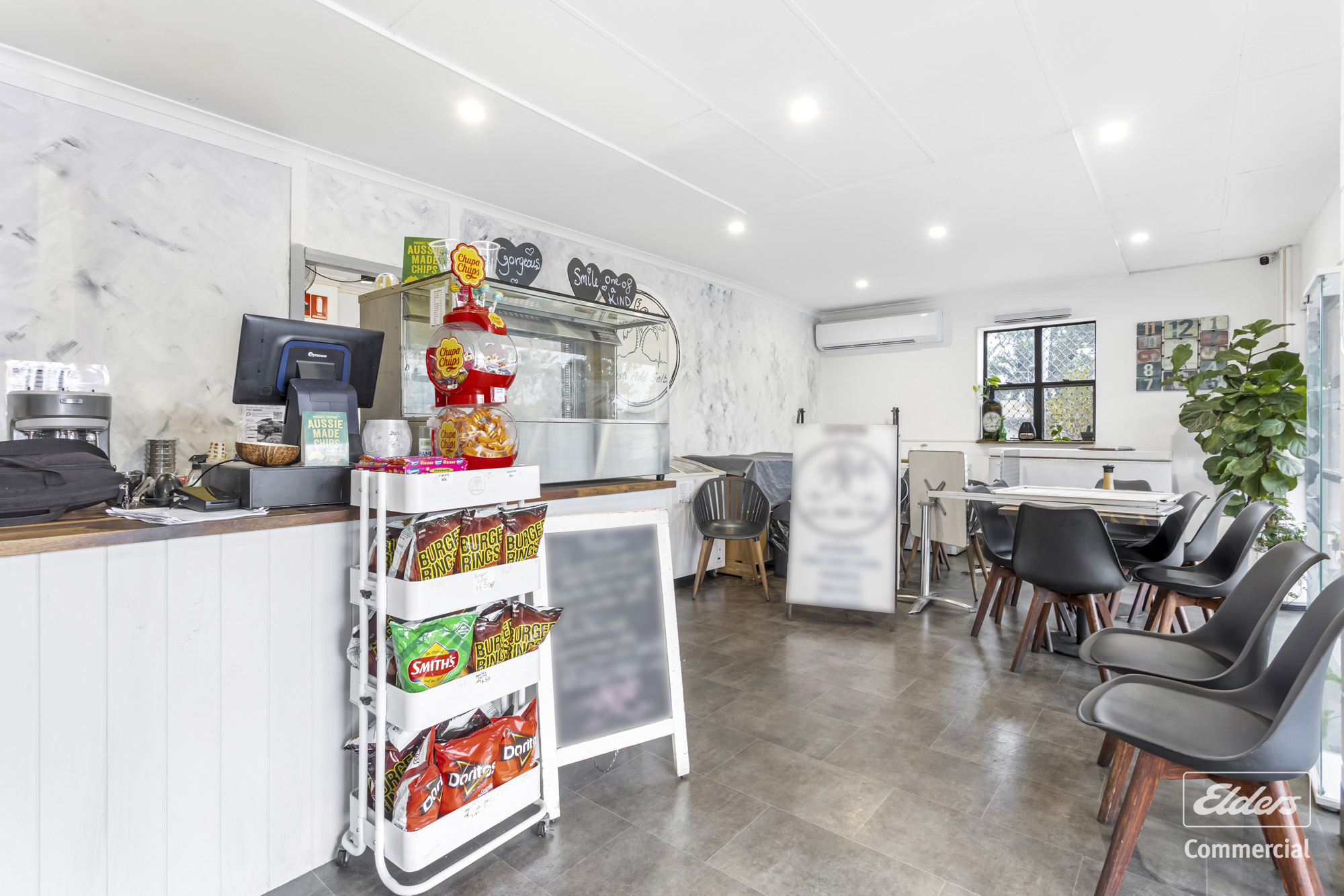 2 Bruigom Street, Norman Gardens, QLD, 4701 - Image 8
