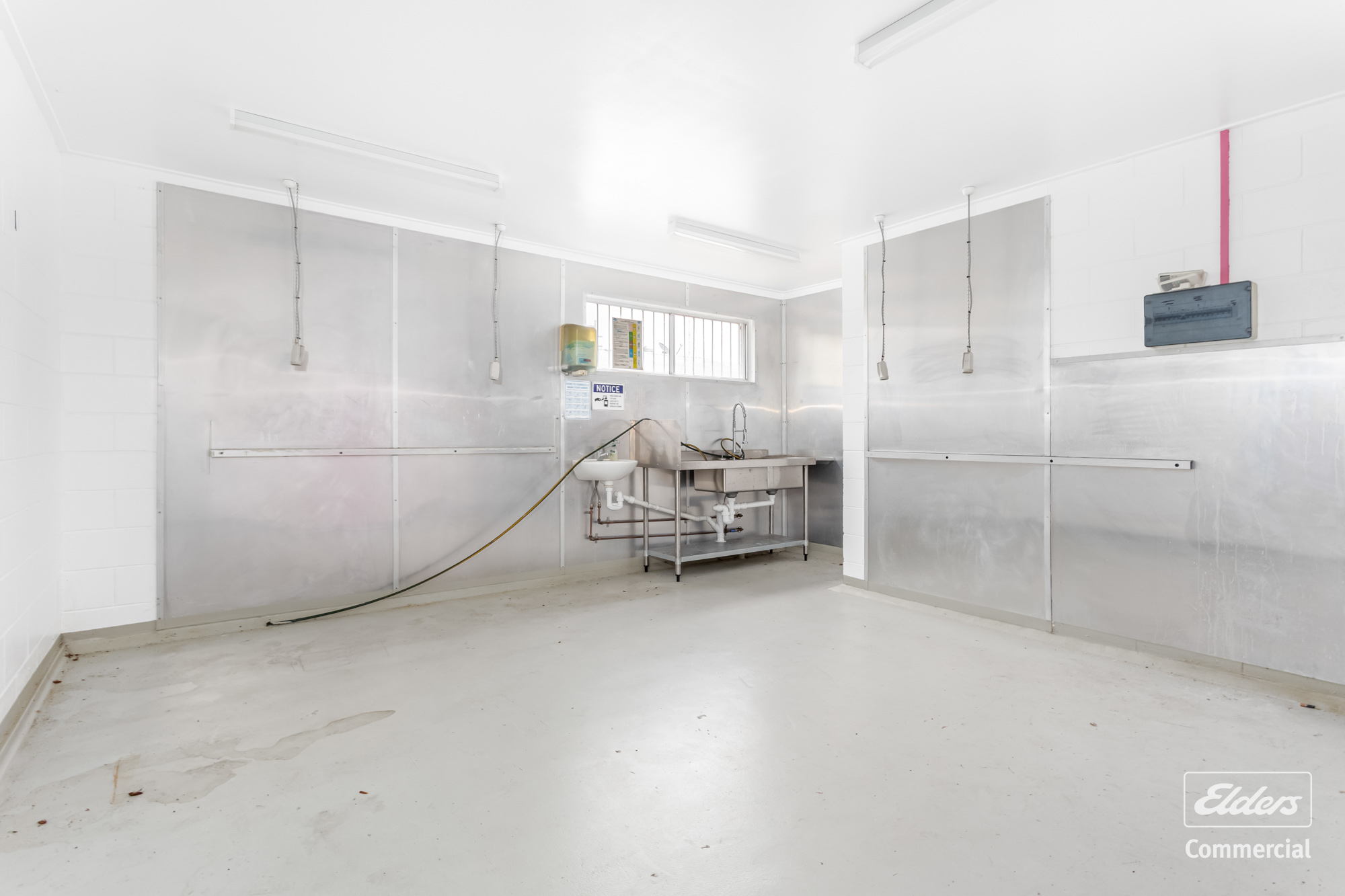 2 Bruigom Street, Norman Gardens, QLD, 4701 - Image 5