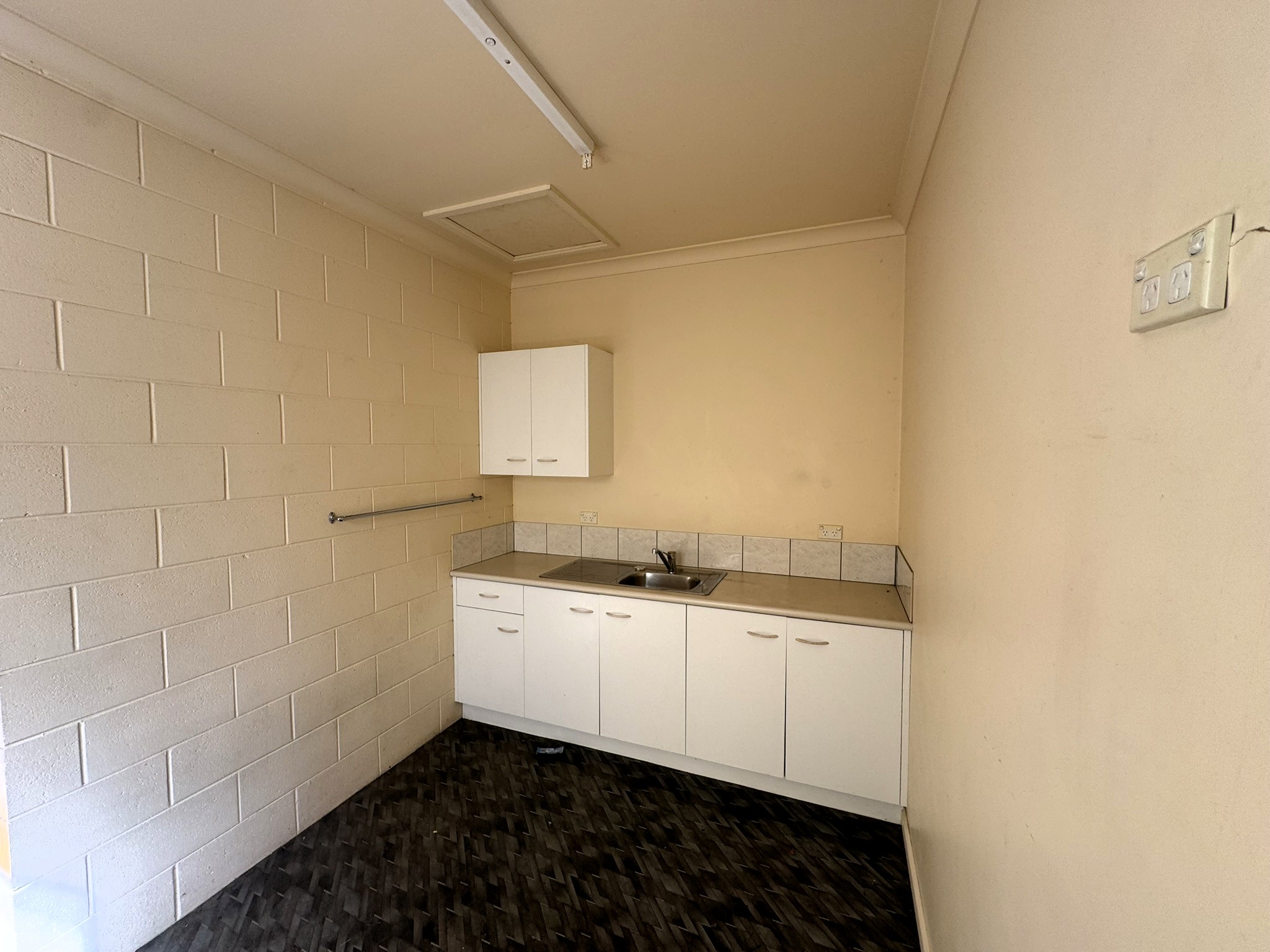 Suite 2/47 Best Street, Devonport, TAS, 7310 - Image 8
