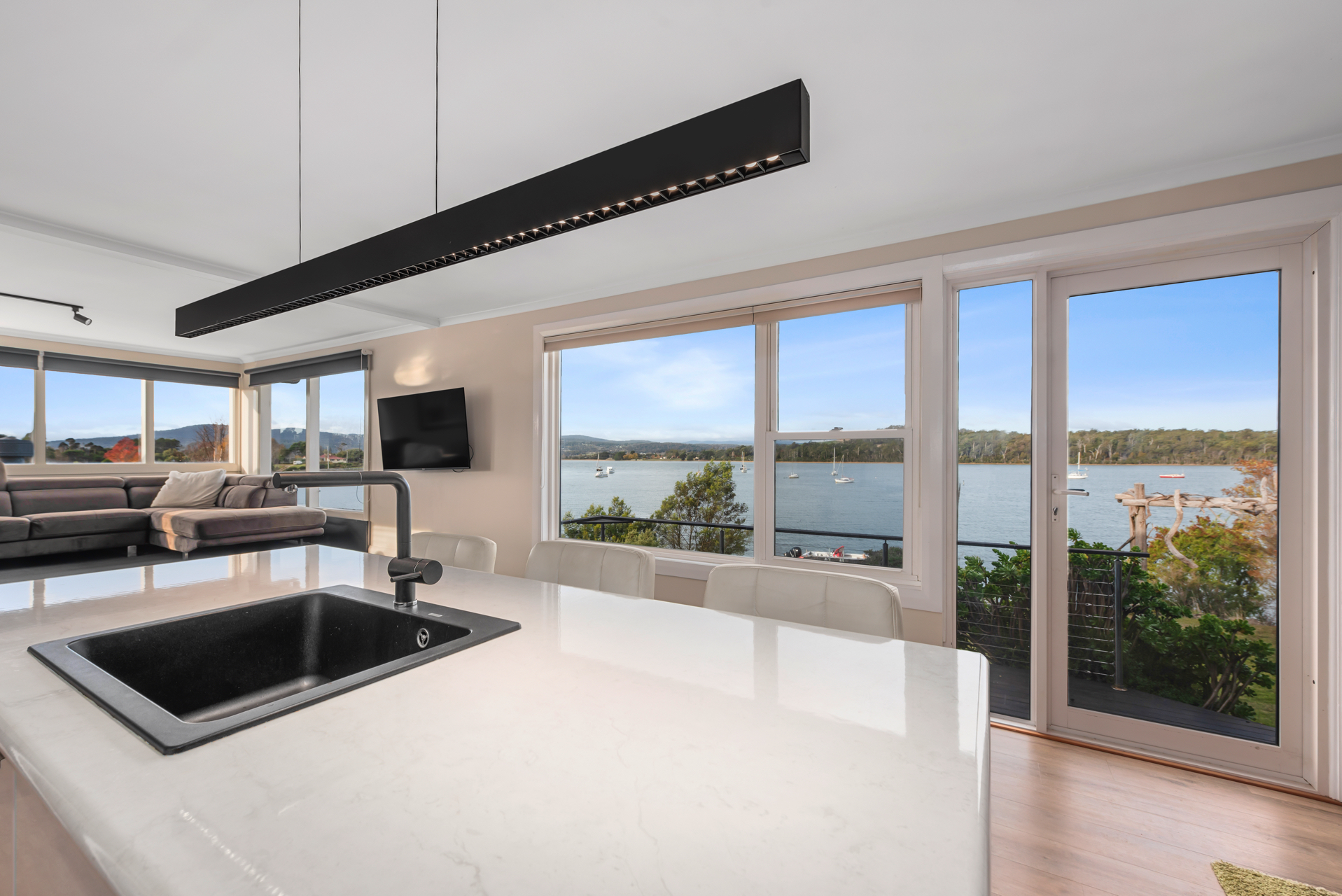 200 Gravelly Beach Road, Gravelly Beach, TAS, 7276 - Image 9