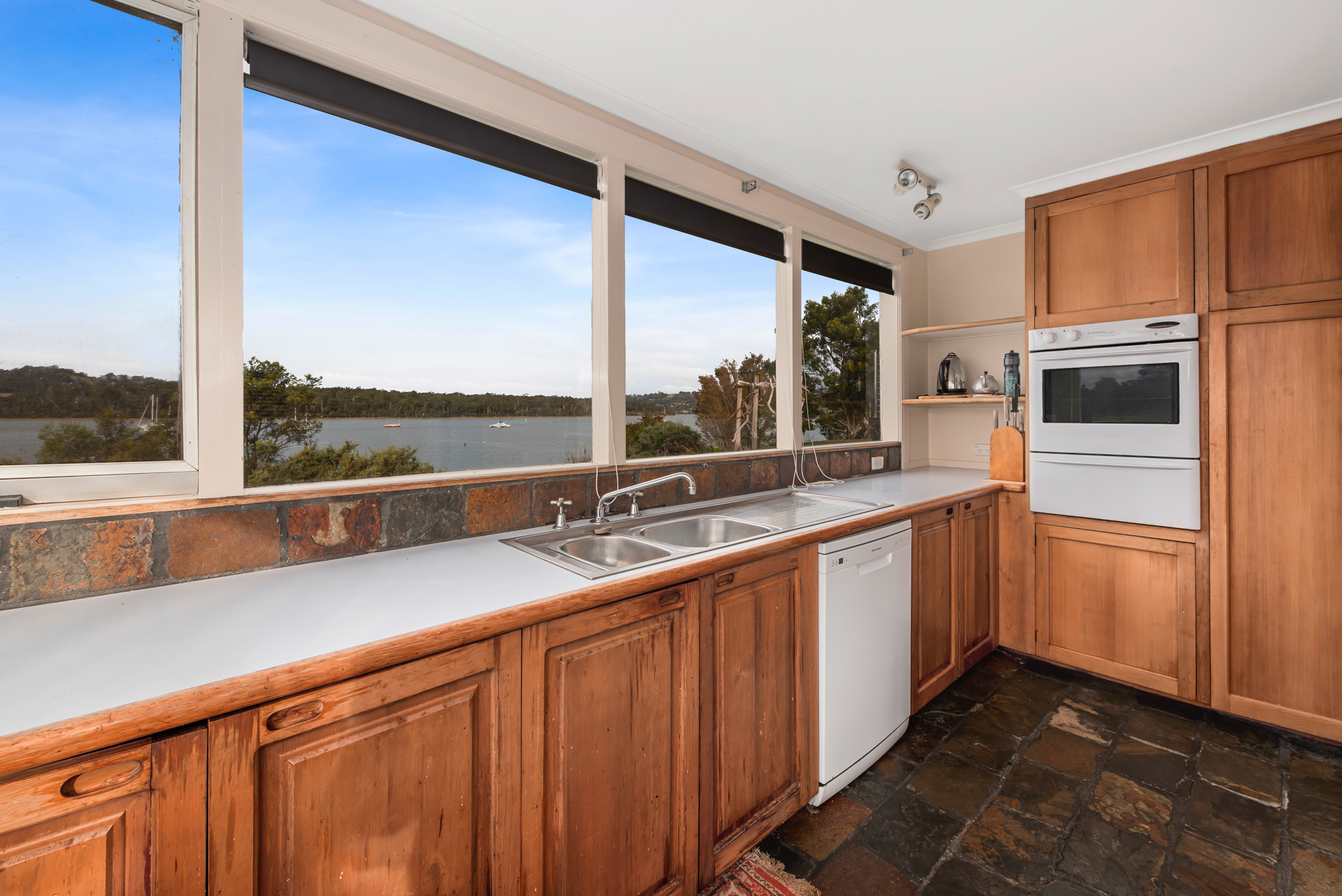200 Gravelly Beach Road, Gravelly Beach, TAS, 7276 - Image 11