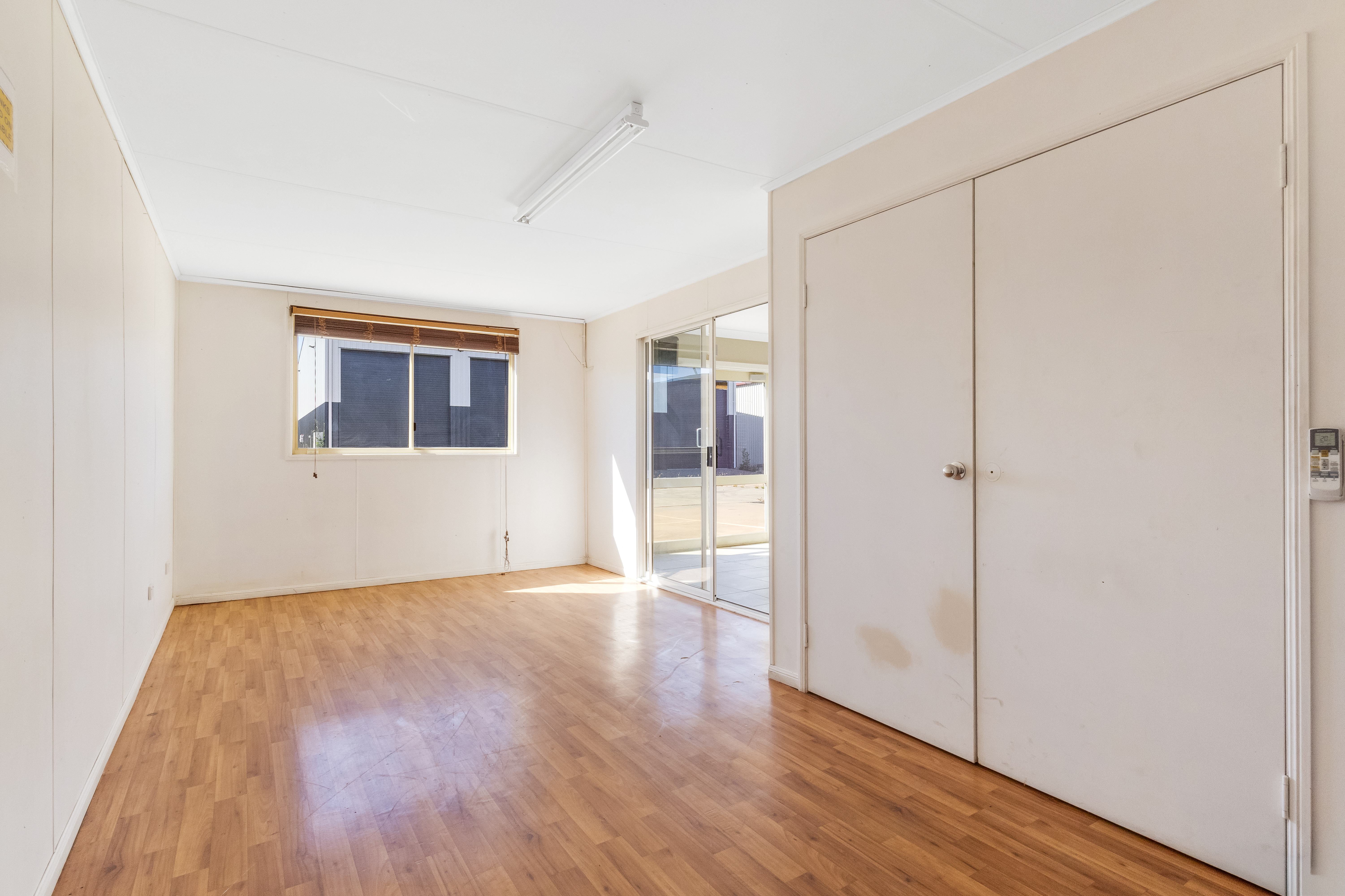 22 Brown Street, Emerald, QLD, 4720 - Image 12