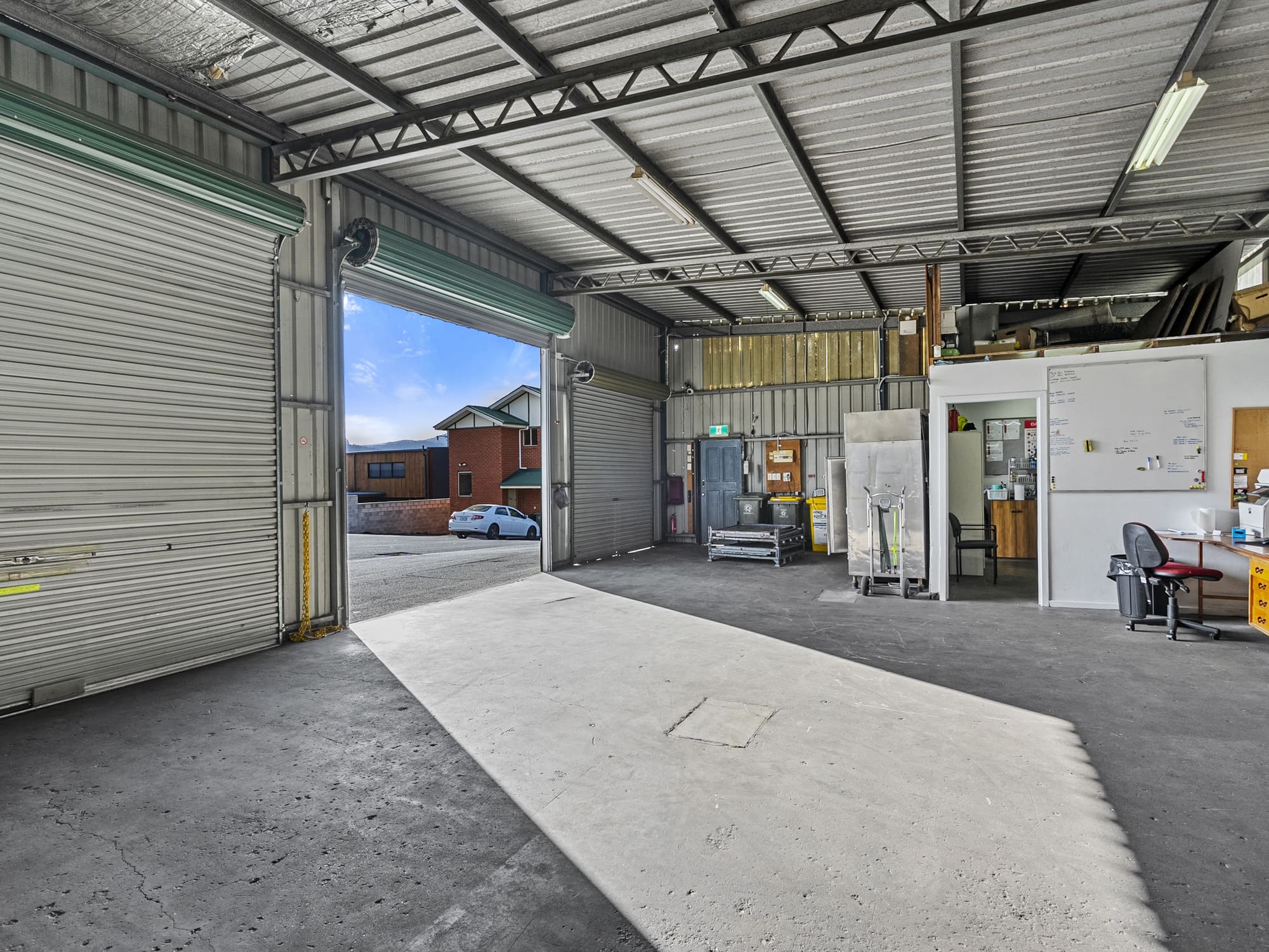 Warehouse & Hardstan/18-20 Gepp Parade, Derwent Park, TAS, 7009 - Image 5
