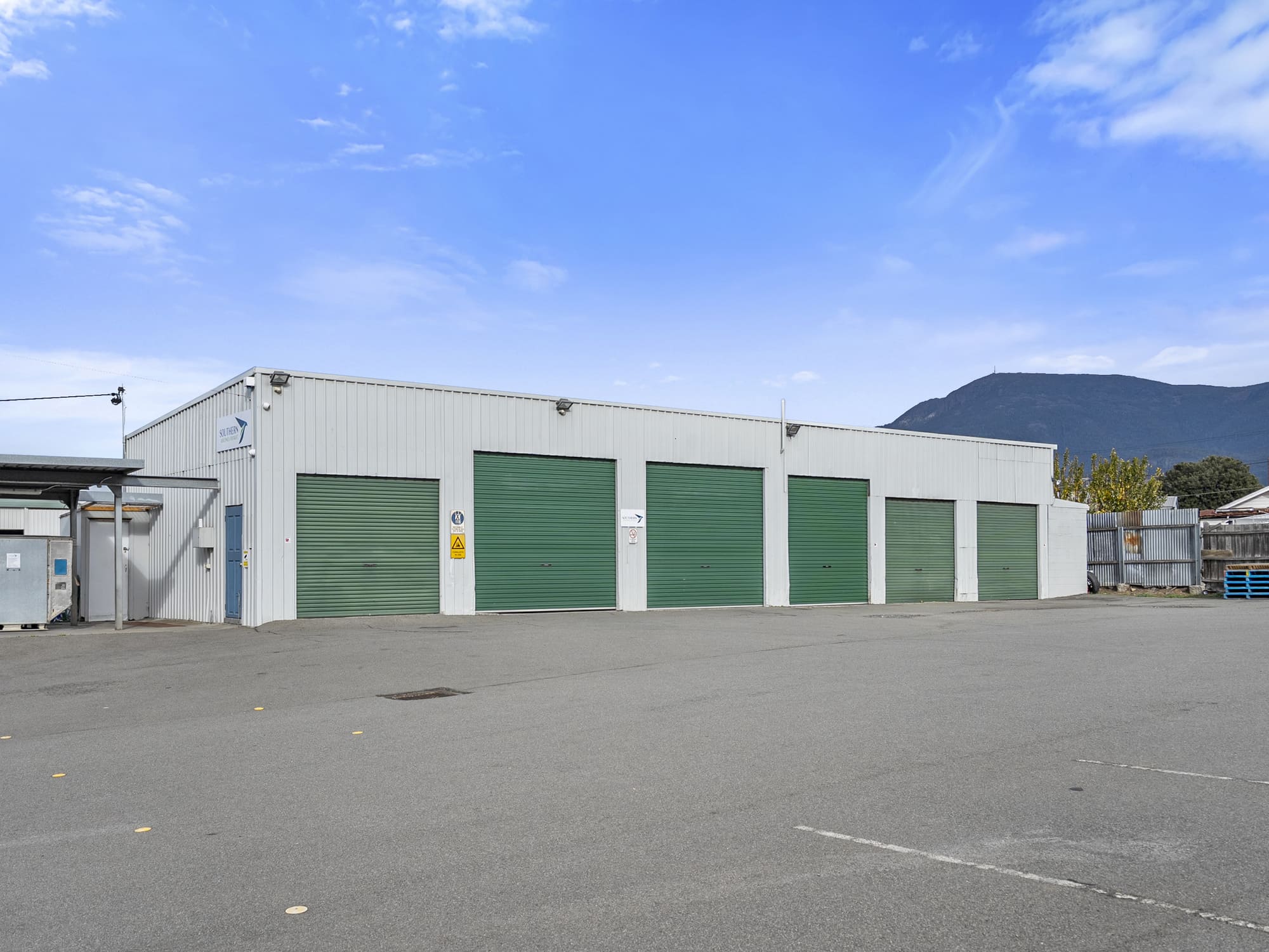 Warehouse & Hardstan/18-20 Gepp Parade, Derwent Park, TAS, 7009 - Image 10