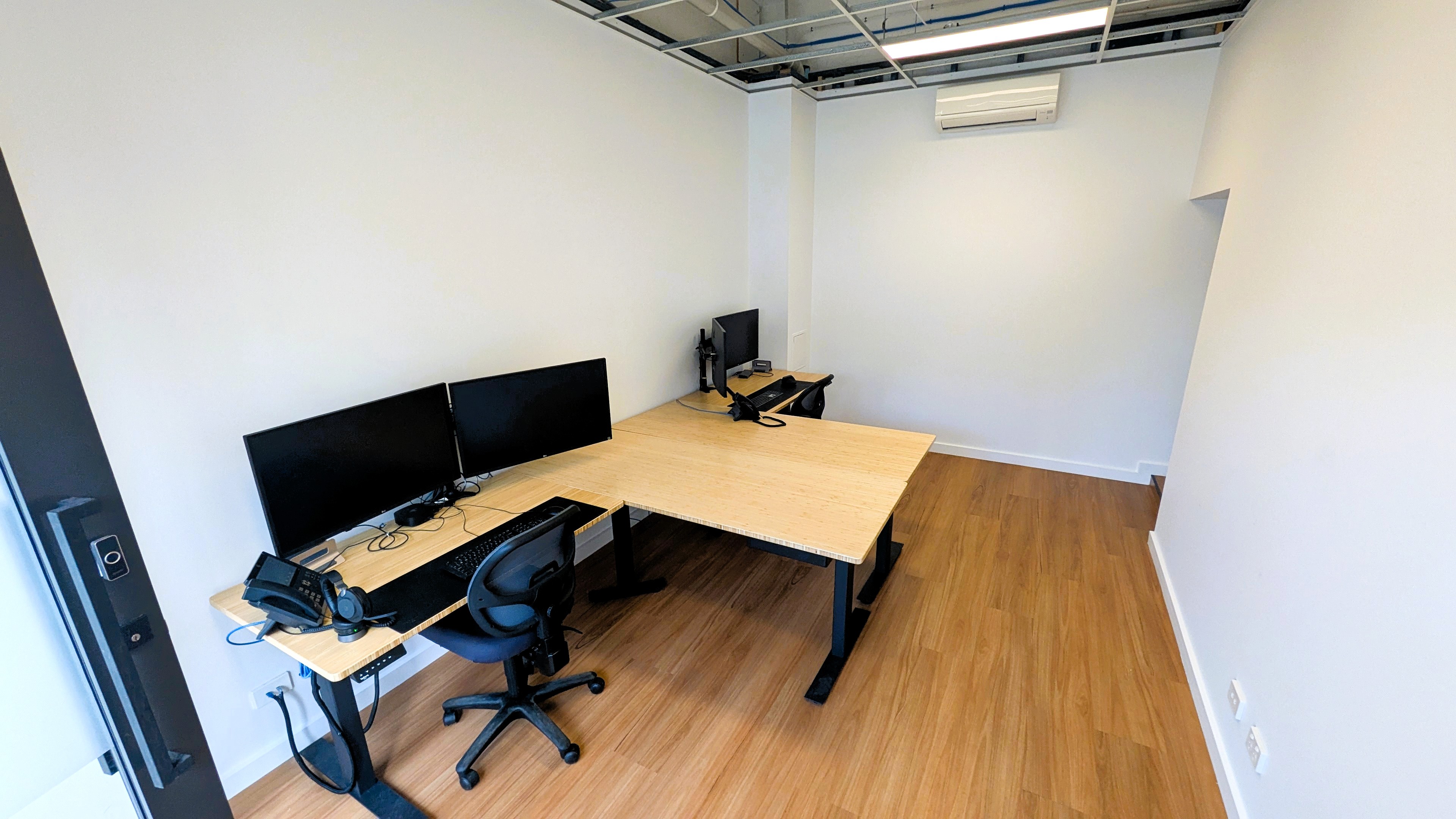 Office Rear/16-18 Rooke Street, Devonport, TAS, 7310 - Image 5