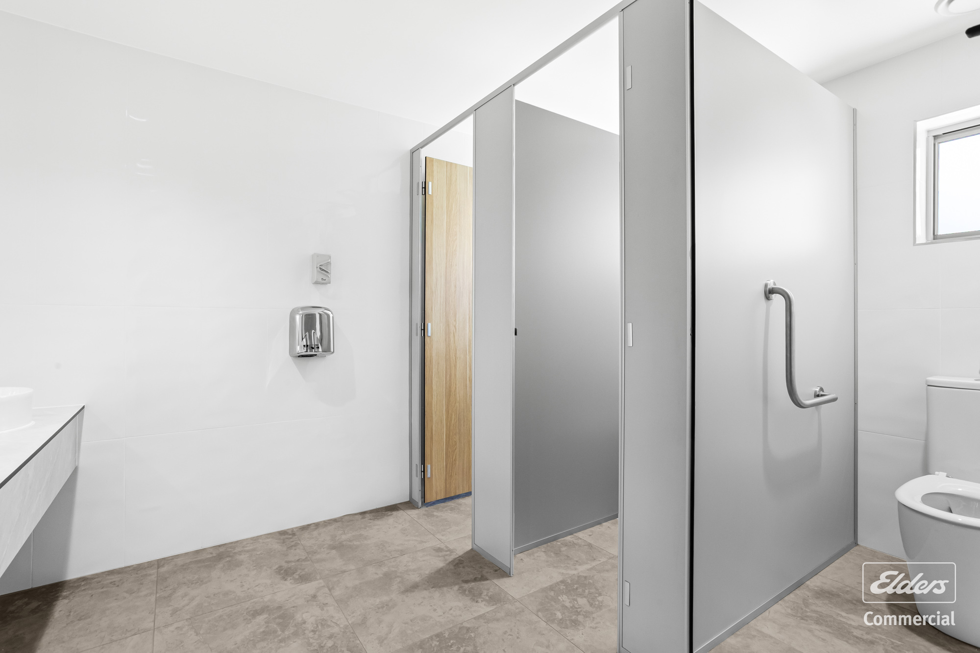 Level 1/189 Denison Street, Rockhampton City, QLD, 4700 - Image 12