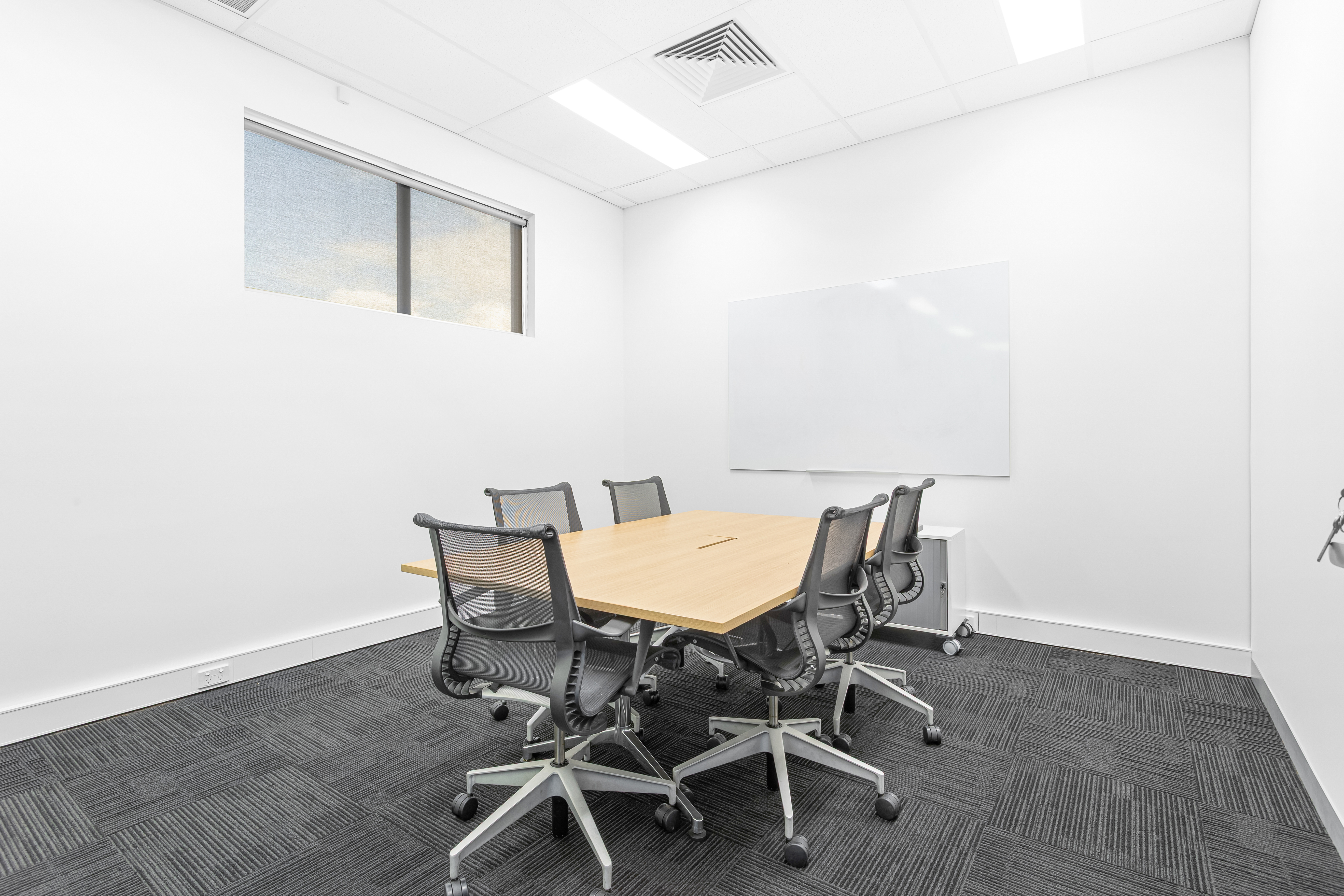Level 1/35-37 Macaree Street, Berserker, QLD, 4701 - Image 3