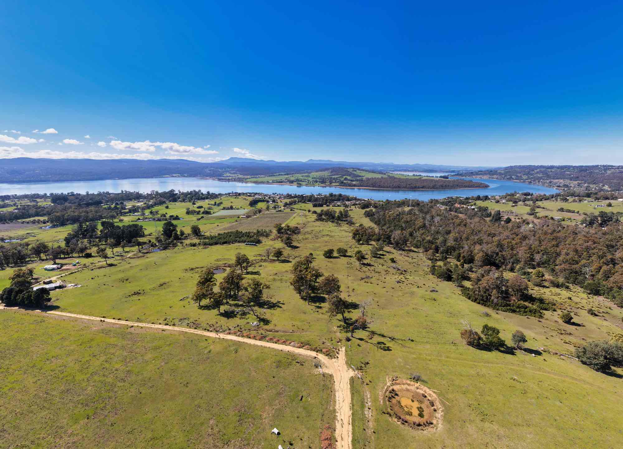 Property/137 Hendersons Lane, Gravelly Beach, TAS, 7276 - Image 9