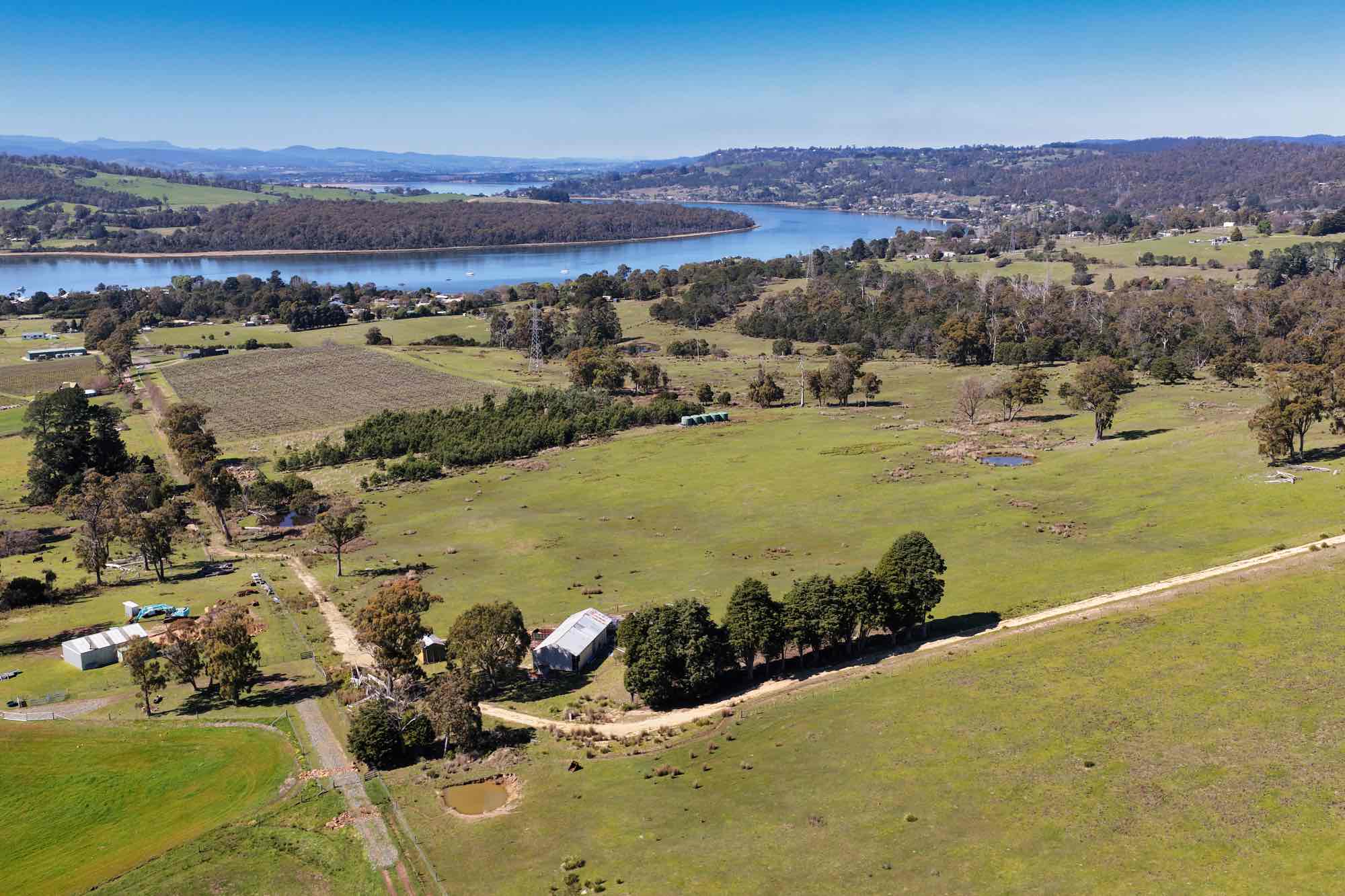 Property/137 Hendersons Lane, Gravelly Beach, TAS, 7276 - Image 1