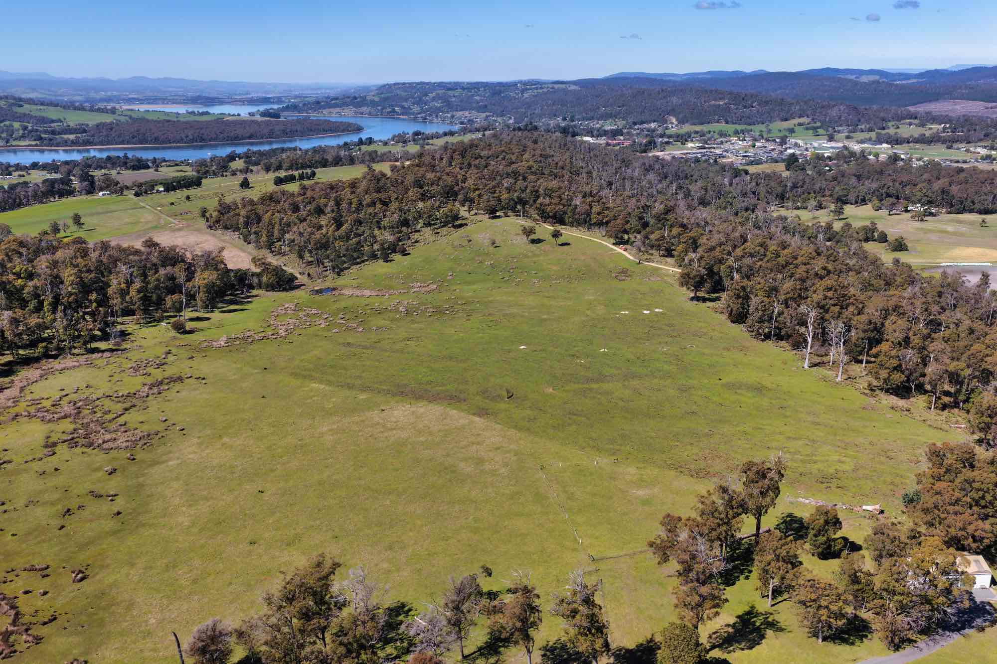 Property/137 Hendersons Lane, Gravelly Beach, TAS, 7276 - Image 12
